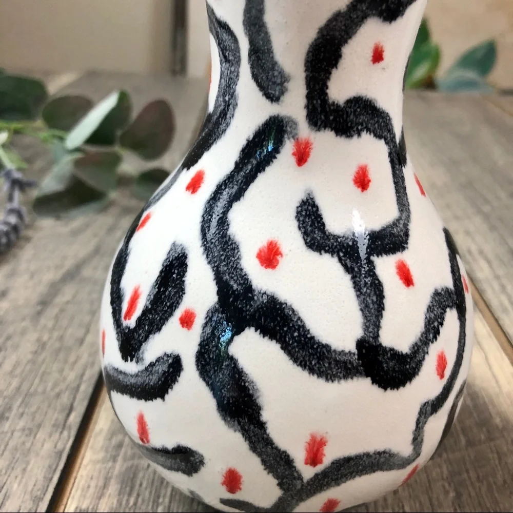 Small Accent Decor Red Black Boquet Vase